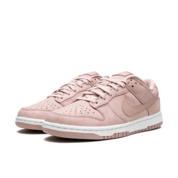 Nike Dunk Low PRM MF in Pink Oxford - Picture 3 of 3